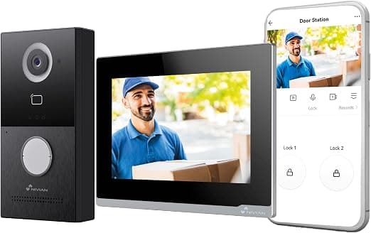 Interphone vidéo connecté avec écran tactile installé à l'entrée
